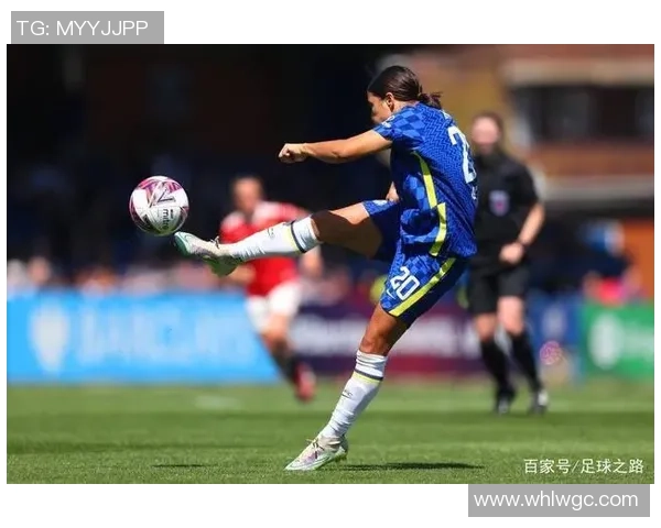 足球巨星亲授射门技巧 揭秘精准进球的关键要素与训练方法